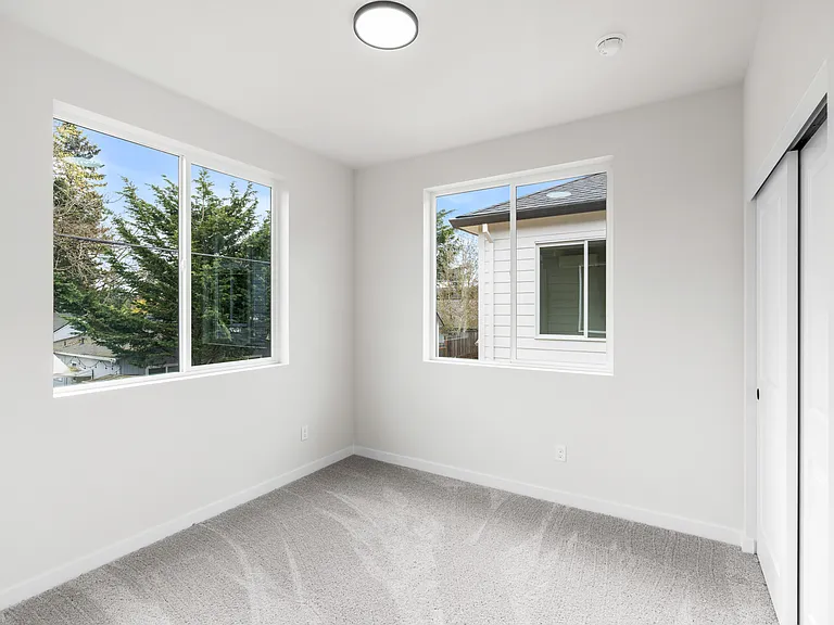 1 Month Free Rent! Brand New 2bd/1.5bath Townhome Mt. Scott-Arleta Gem! — Photo 18