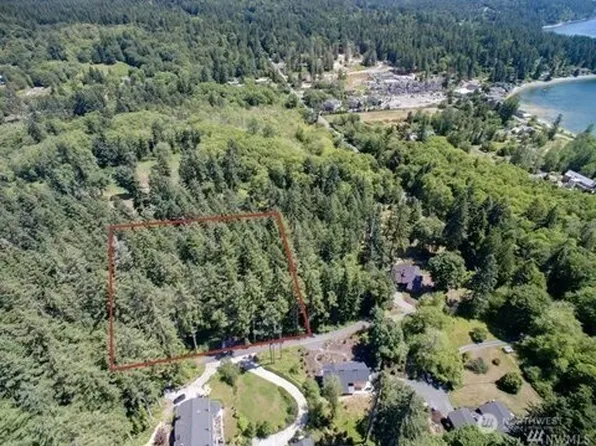 5060 Listening Avenue NE, Bainbridge Island, WA 98110