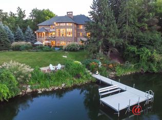 35 Old Lake Rd, Hawthorn Woods, IL 60047