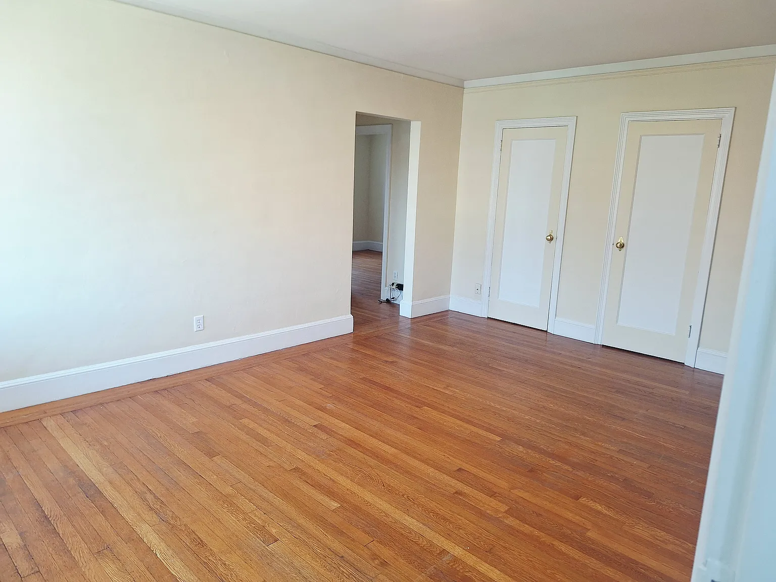 2 bed, 751 sqft, $2,000 — Photo 3