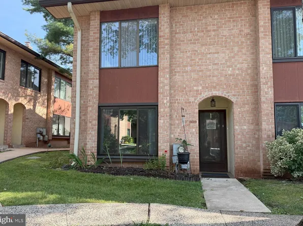 805 Stonybrook Dr #805, Norristown, PA 19403