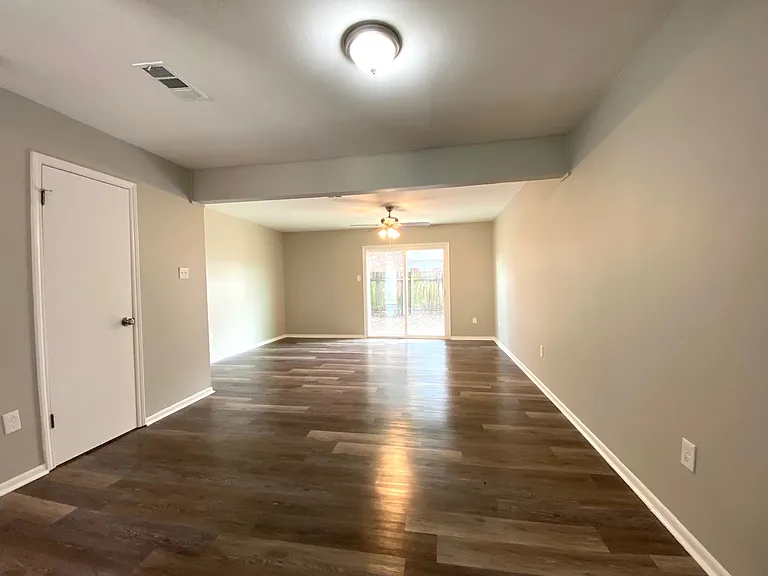 1707 Jade Ave #B — Photo 2