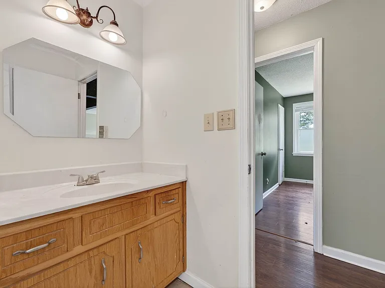 807 Pollard Rd — Photo 26