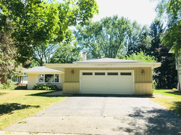 724 Burning Tree Ln, Naperville, IL 60563