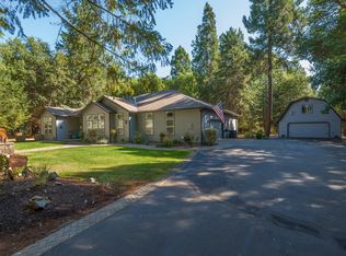 341 Sugar Pine Dr, Merlin, OR 97532