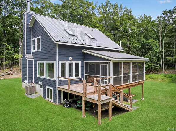 107 Maple Lane, Narrowsburg, NY 12764