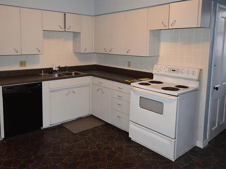 400 Walnut St — Photo 15
