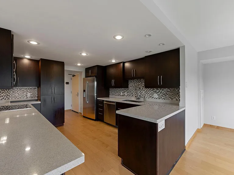 2885 Knox Ave S #502 — Photo 6