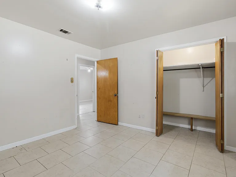 801 Stewart St — Photo 13