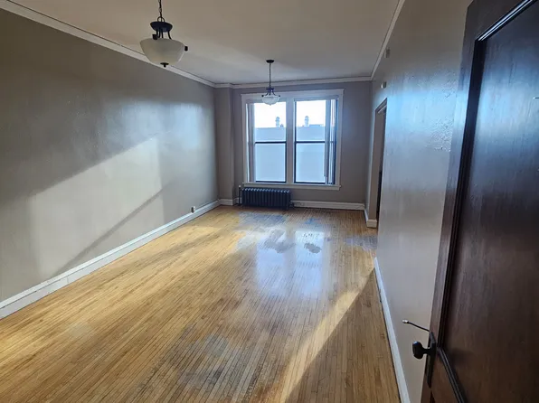 506 1/2 E 4th St #H, Duluth, MN 55805