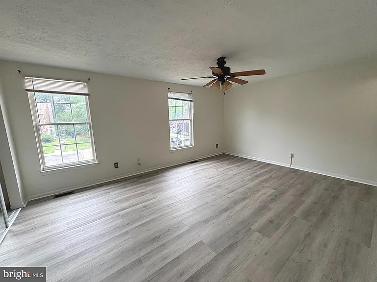 16 Dorchester Cir — Photo 12