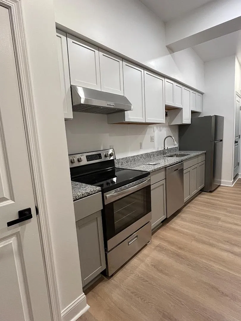 1 N Potomac Street - 3S — Photo 2