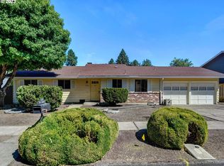 10165 SW Heather Ln, Beaverton, OR 97008