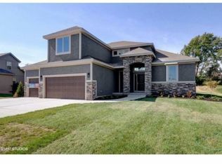 8006 NW Roberts Rd, Weatherby Lake, MO 64152