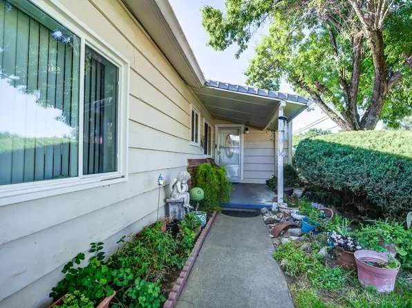 160 Chestnut Ave, Red Bluff, CA 96080