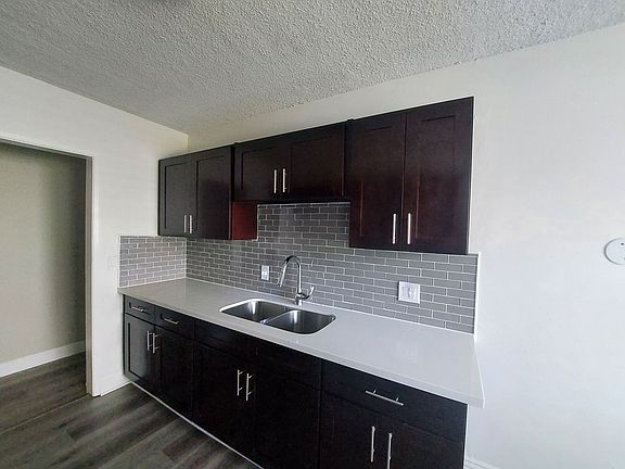 2nd image of 922 S Park Cir #3