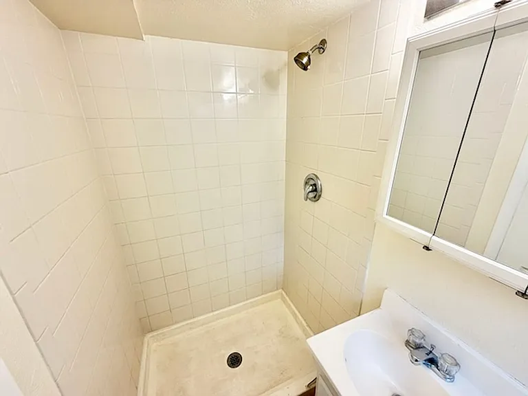 387 S Queen Cir — Photo 18