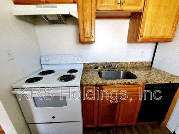 4th image of 1111 Stainback St #2