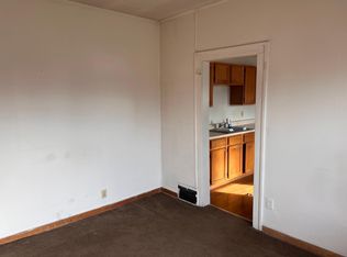 17 S Maple Ave APT 4, Waukegan, IL 60085