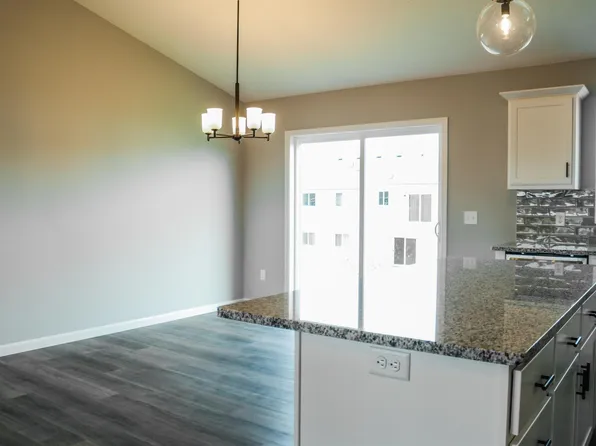 4706 8th Street Loop NE, Saint Cloud, MN 56304