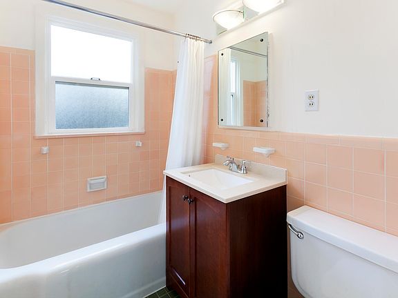 4th image of 455 Euclid Ave APT 105