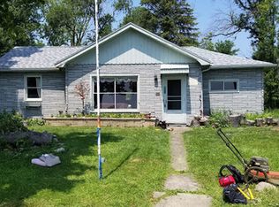 9 Coon Island St, McHenry, IL 60051
