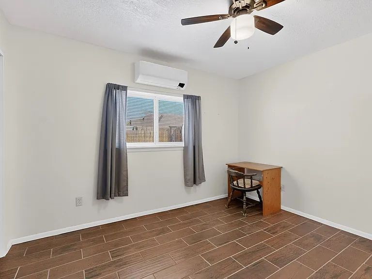 5109 Redlands Rd NW — Photo 24