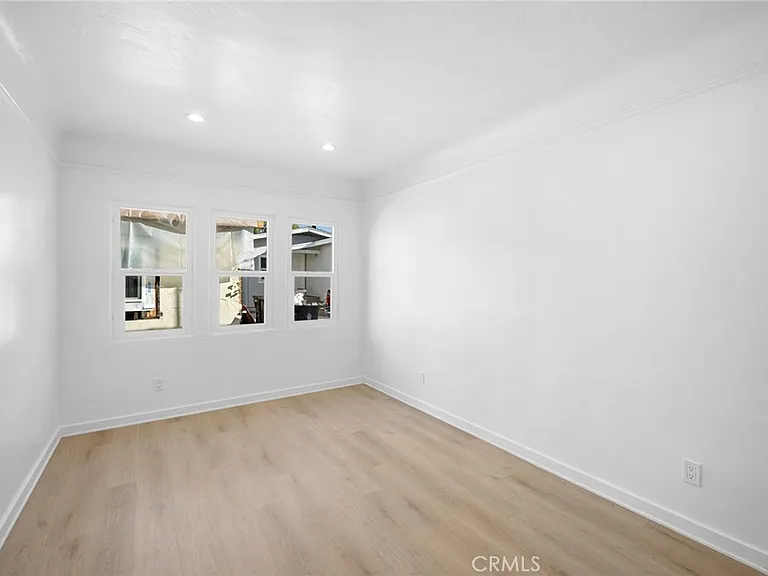 1233 Orange Grove Ave — Photo 10