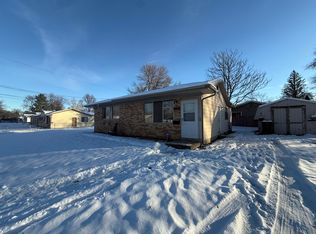 3725 Alpine Dr, Lansing, MI 48911