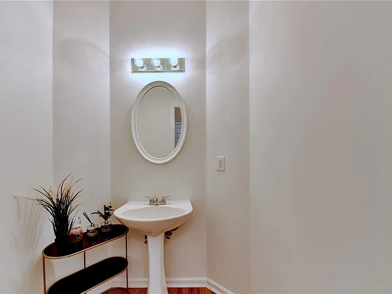 2172 Woodbriar Dr — Photo 28