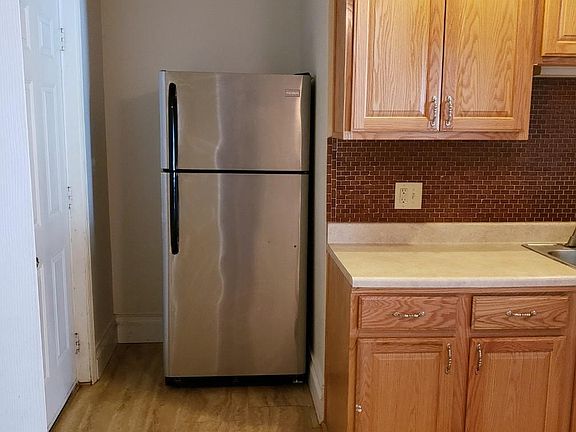 2nd image of 8 S Main St APT 2B