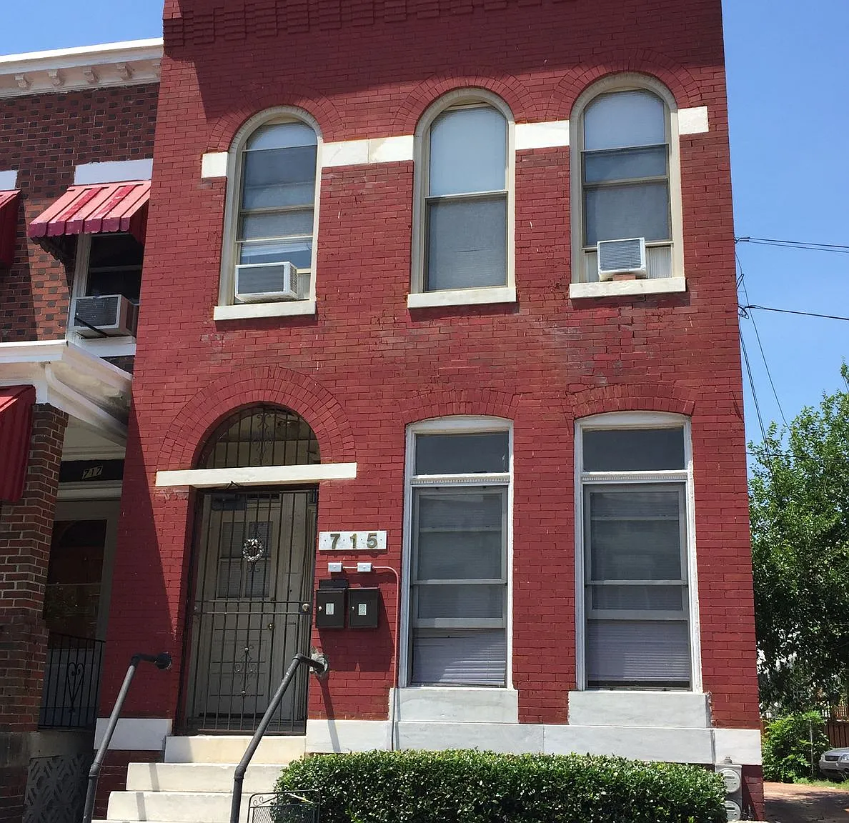 715 15TH ST SE — Photo 1