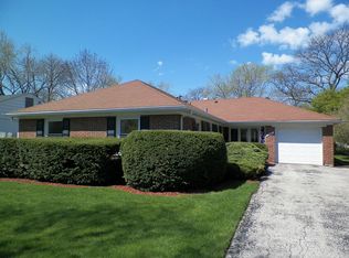 344 Wagner Rd, Northfield, IL 60093