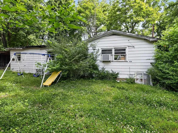 930 Moscow Ave, Hickman, KY 42050