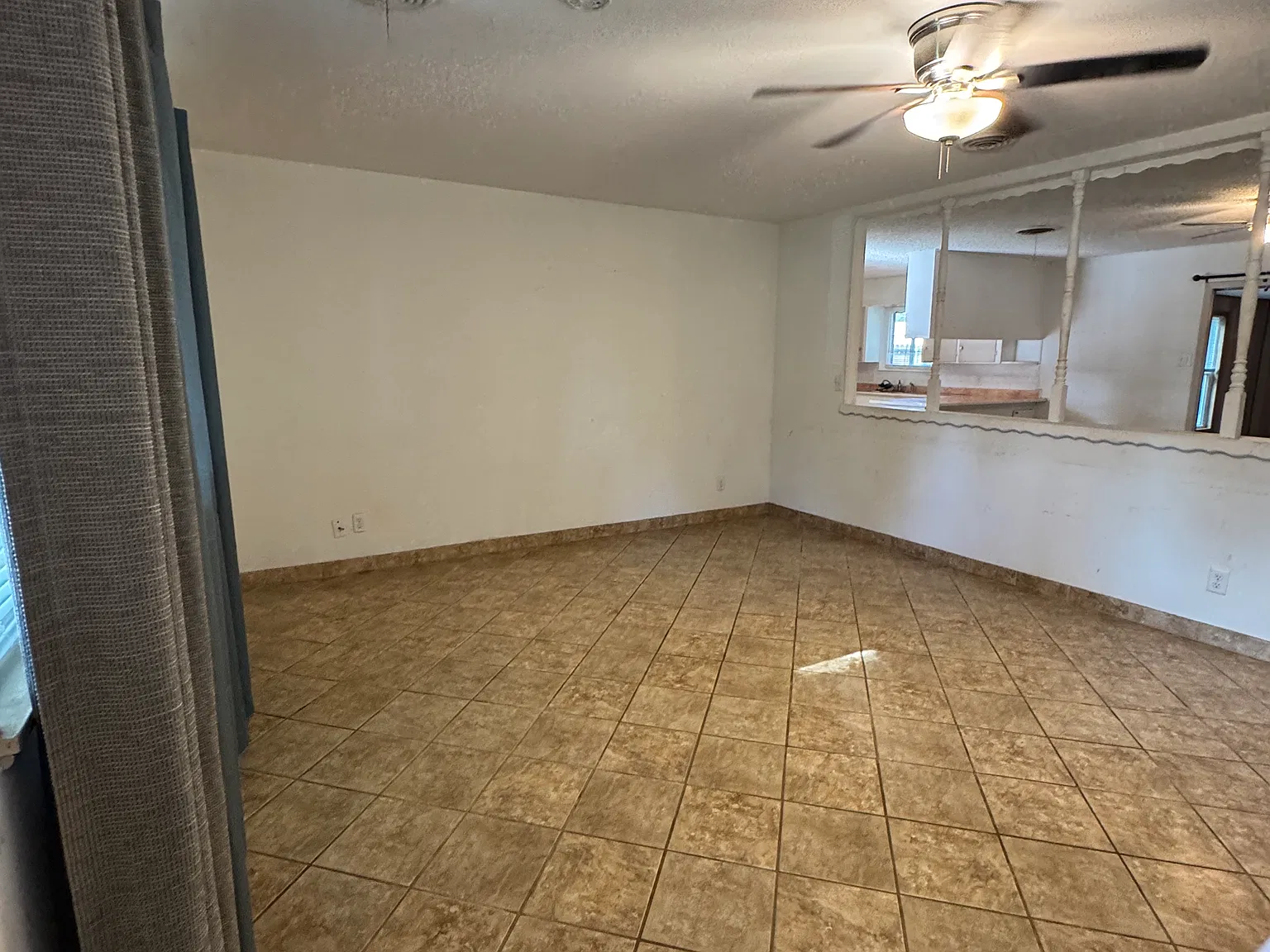 4 bed, 1806 sqft, $1,950 — Photo 2