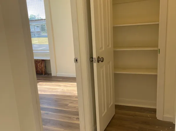 46 Titman Rd APT 4, Belvidere, NJ 07823