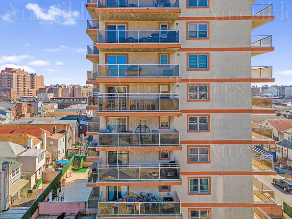 3015 Brighton 6 St #7A, Brooklyn, NY 11235