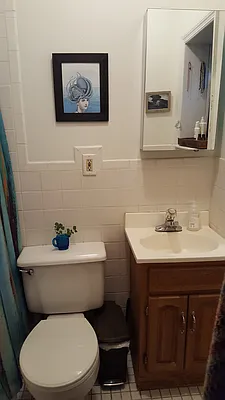 Rented by MCR Realty | media 8