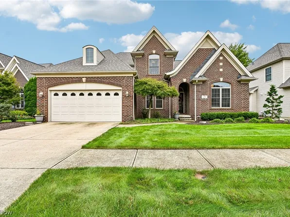 353 Founders Cir, Avon Lake, OH 44012