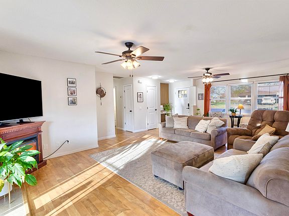 4th image of 404 Highland Avenue
