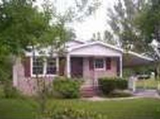 408 W Ashe St, Burgaw, NC 28425