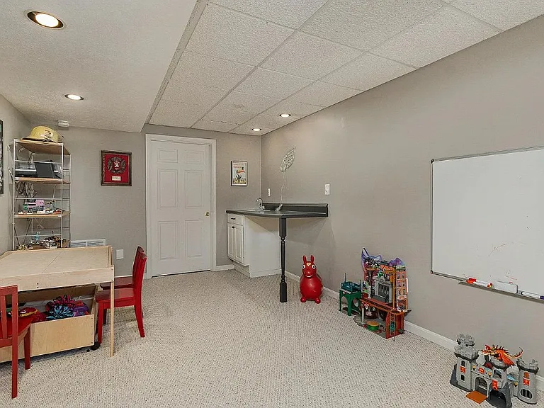 2207 Grey Fox Ct — Photo 17