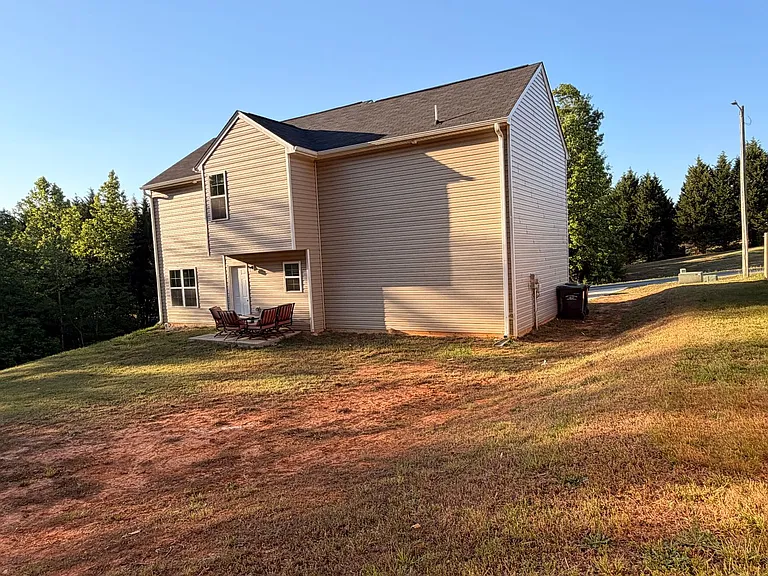 948 Brentwood Park Ln — Photo 3