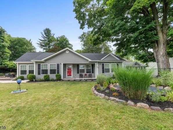 74 Race Track Dr, West Milford Twp., NJ 07421