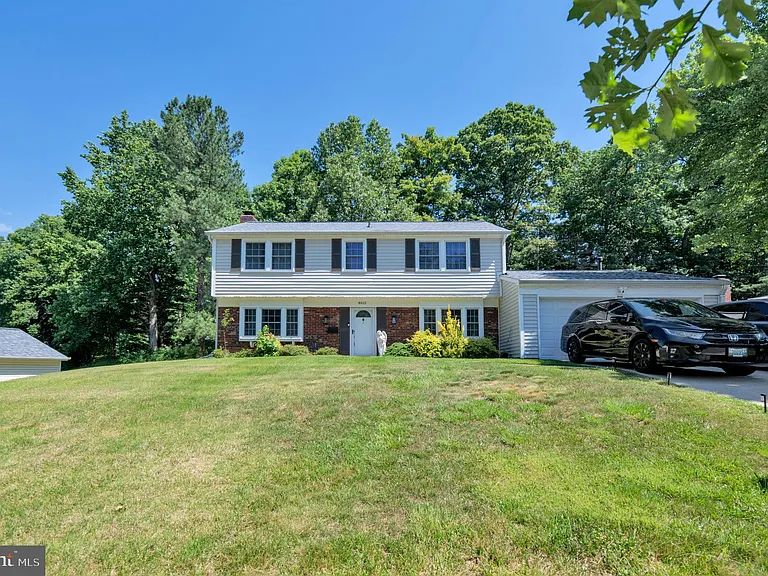 8812 Churchfield Ln — Photo 30