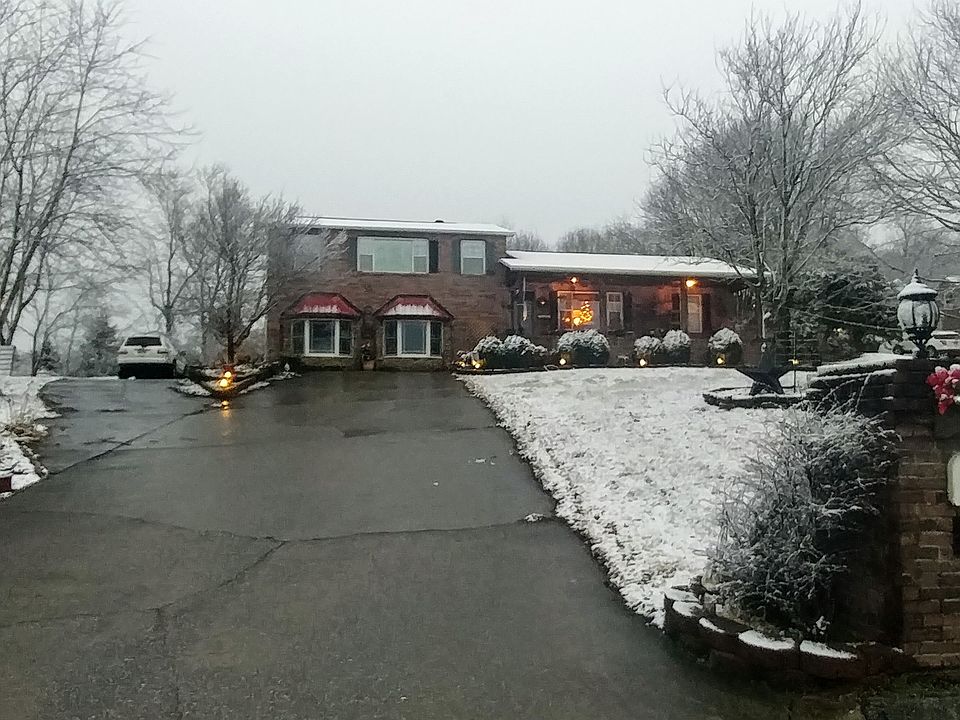 2nd image of 115 Easter Dr