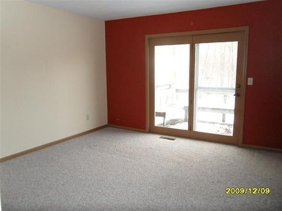 5th image of 17025 Institutional Dr