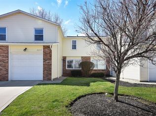 8252 Lancaster Dr, Mentor, OH 44060