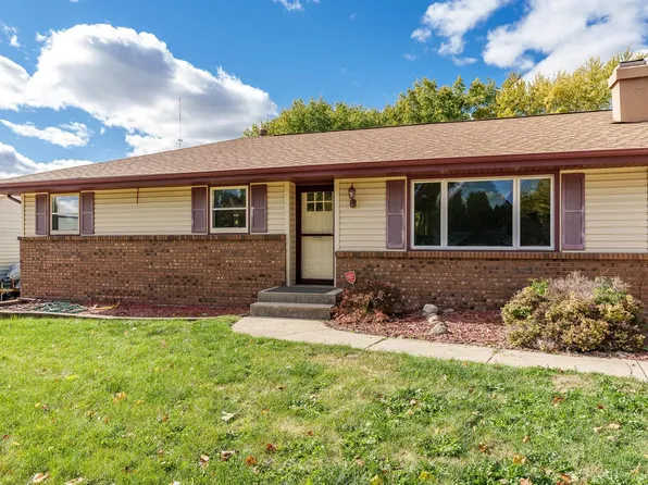 4404 Harvest Trl, Loves Park, IL 61111