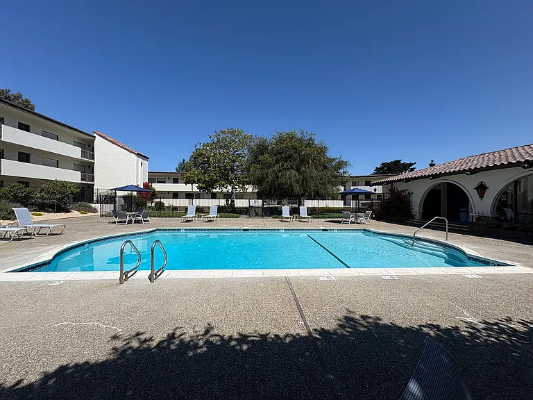 500 Glenwood Cir #122 — Photo 18
